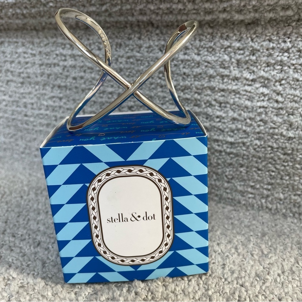 Stella and Dot Sculpted “X” Silver Tone Cuff Bracelet With Original Box Sleeve